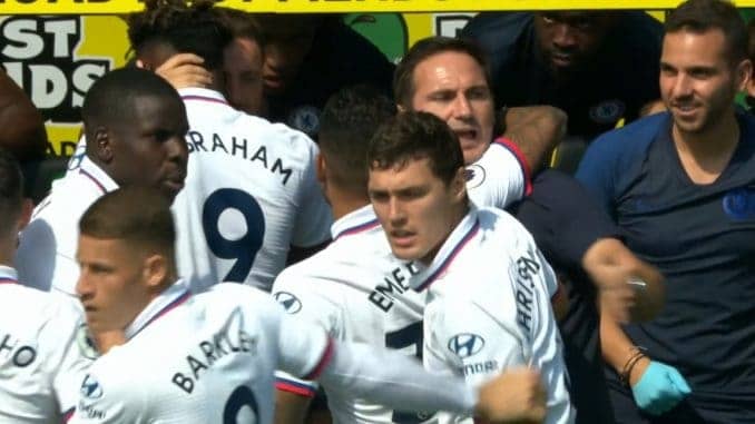 Chelsea players celebrating goal with Manager Lampard