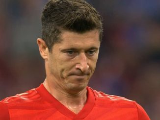 Robert Lewandowski preparing for a penalty kick