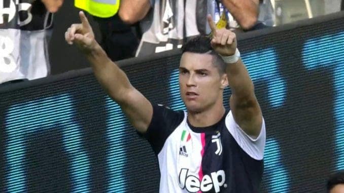 Cristiano Ronaldo acknowledging Dybala assist, after scoring goal against SPAL