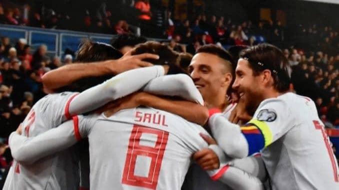 Spain Team celebrating after goal