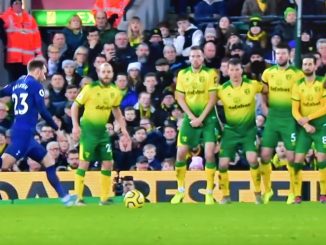 Eriksen scoreing goal from outside of the box