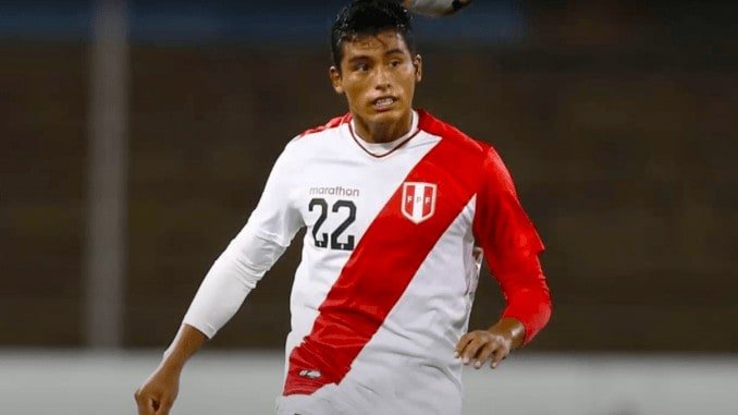 Manchester City sign Kluiverth Aguilar for £1.5m