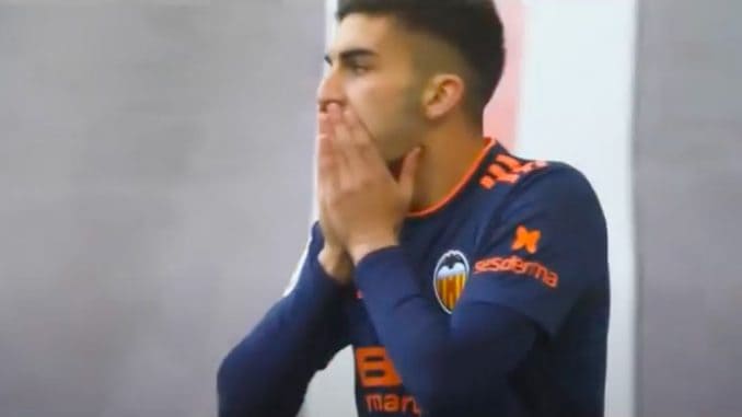 Liverpool linked with Valencia winger Ferran Torres