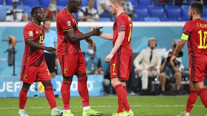 Kevin De Bruyne and Romelu Lukaku of Belgium against Finland