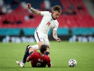 Kalvin Phillips of England and Tomas Holes of Czech Republic