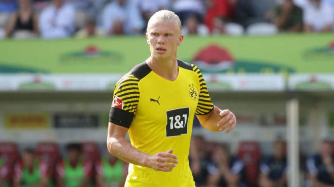 Erling Haaland of Borussia Dortmund Erling Haaland of Borussia Dortmund