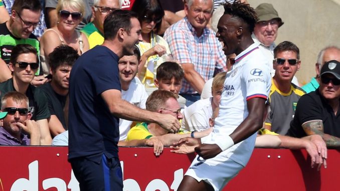 Tammy Abraham celebrates scoring Chelsea's 1st goal with Frank Lampard against Norwich